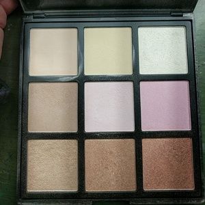 Morphe x Deysi Danger Highlighter Palette